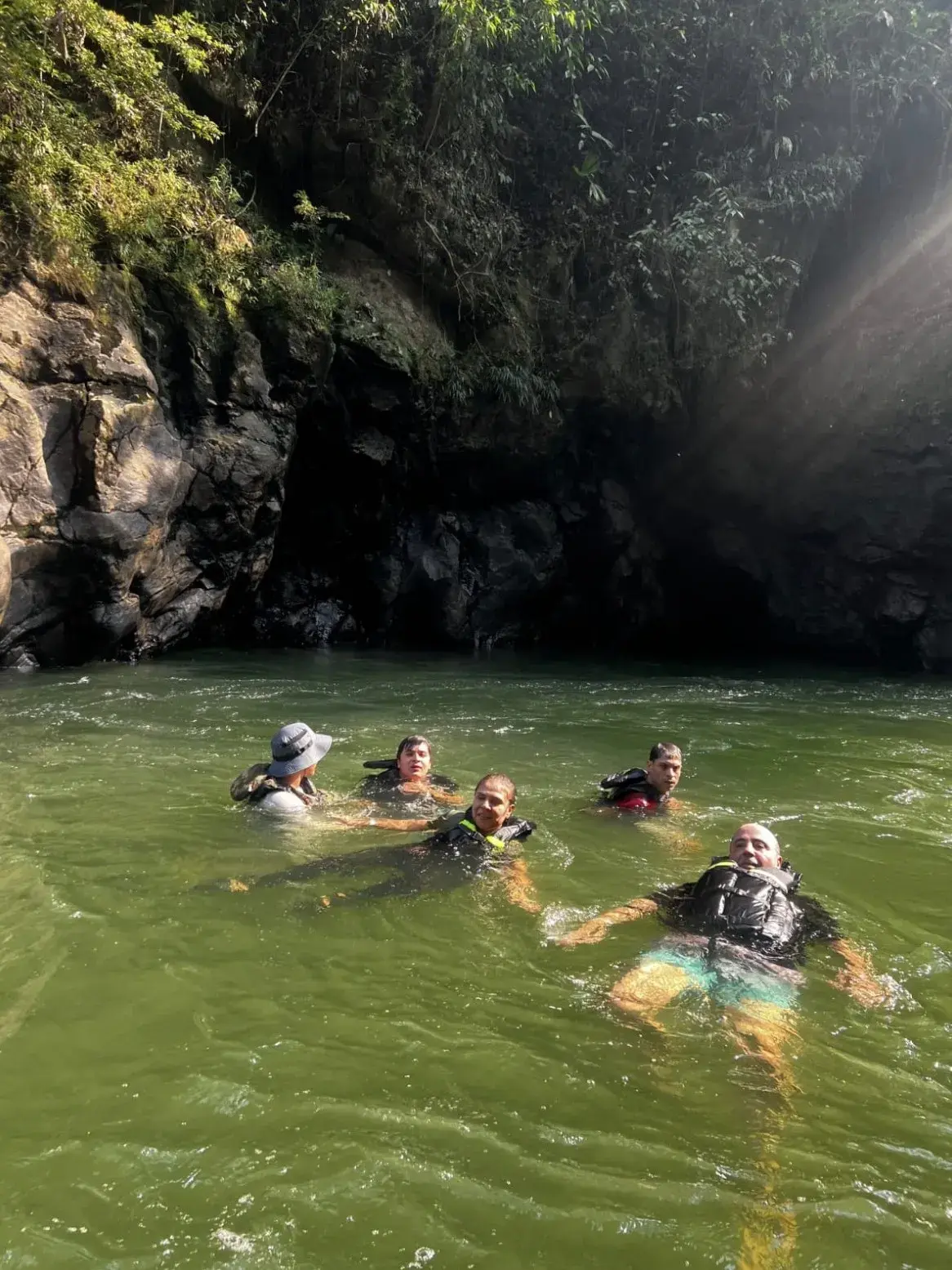 Cascada La Clara y Río La Miel en Norcasia